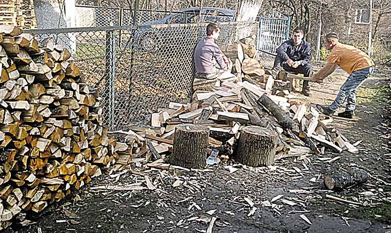 Залишились без дров жителі 4 районів Вінниччини