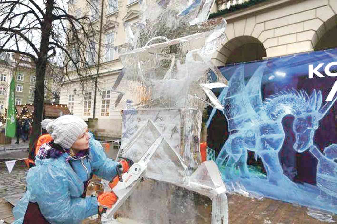 «Різдвяна зірка» з льоду вінницької майстрині викликала фурор серед іноземців