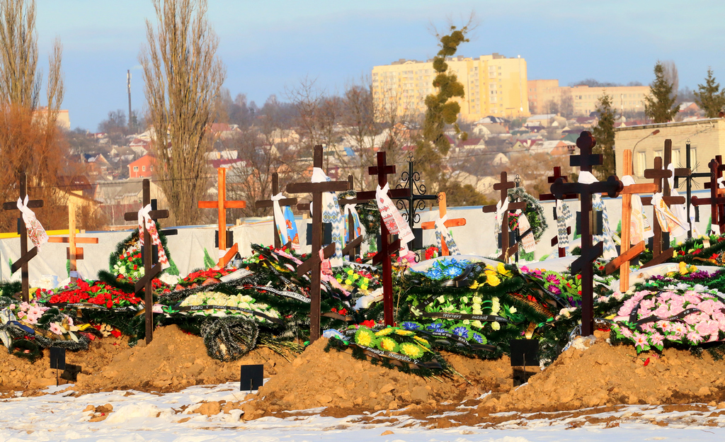 На кладовищі Сабарова вже 200 могил. Із людей комунальники вимагають 62 тис. грн.