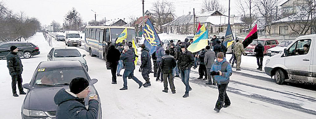 Чиновники на «Порше» та корупційні схеми на митниці обурили активістів на акції під Молдовою