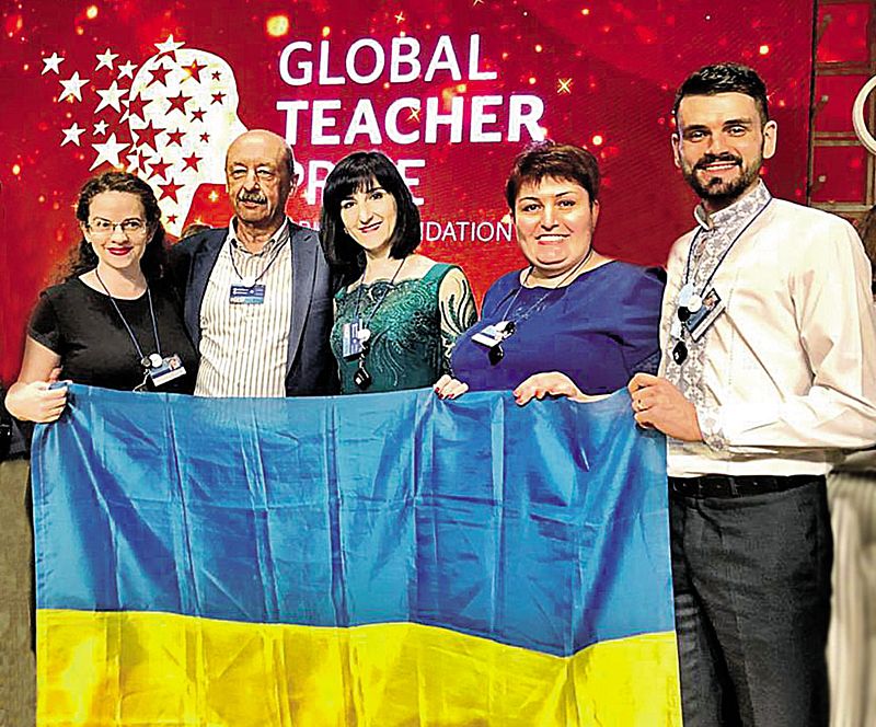 Вінницький вчитель  входить до ТОП-5 найкращих у країні. Він побував на форумі освіти у Дубаї
