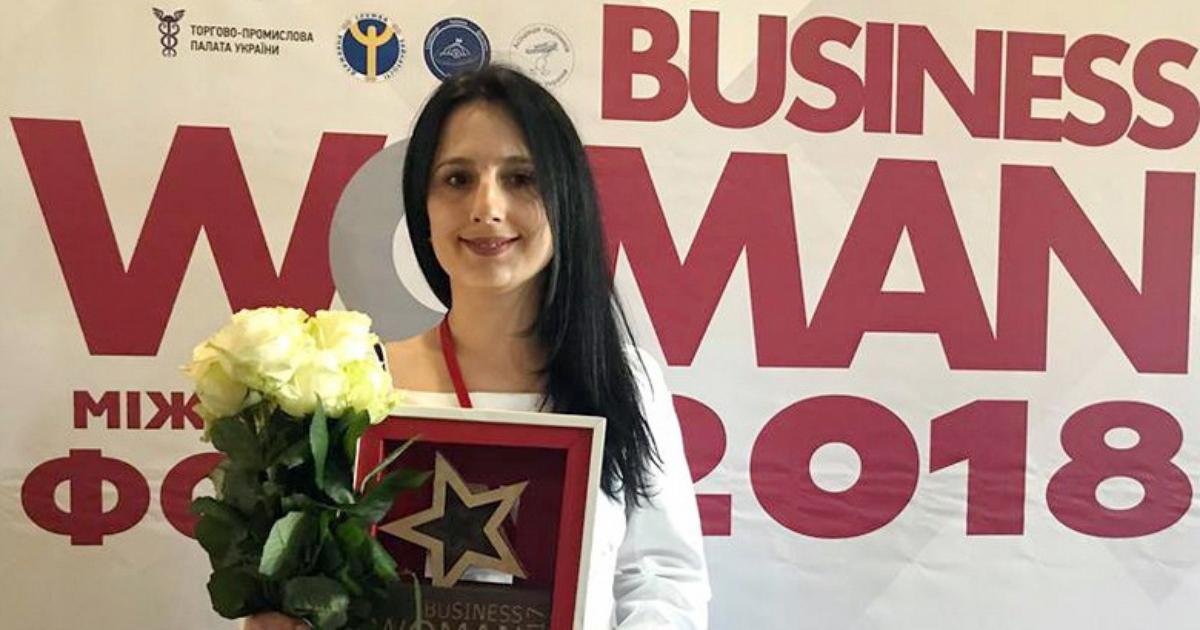 Чому Ірина Борзова, дружина заступника ДУСі, має бізнес в окупованому Криму й отримала нагороду журналу «БізнесWoman» – розслідував рух ЧЕСНО