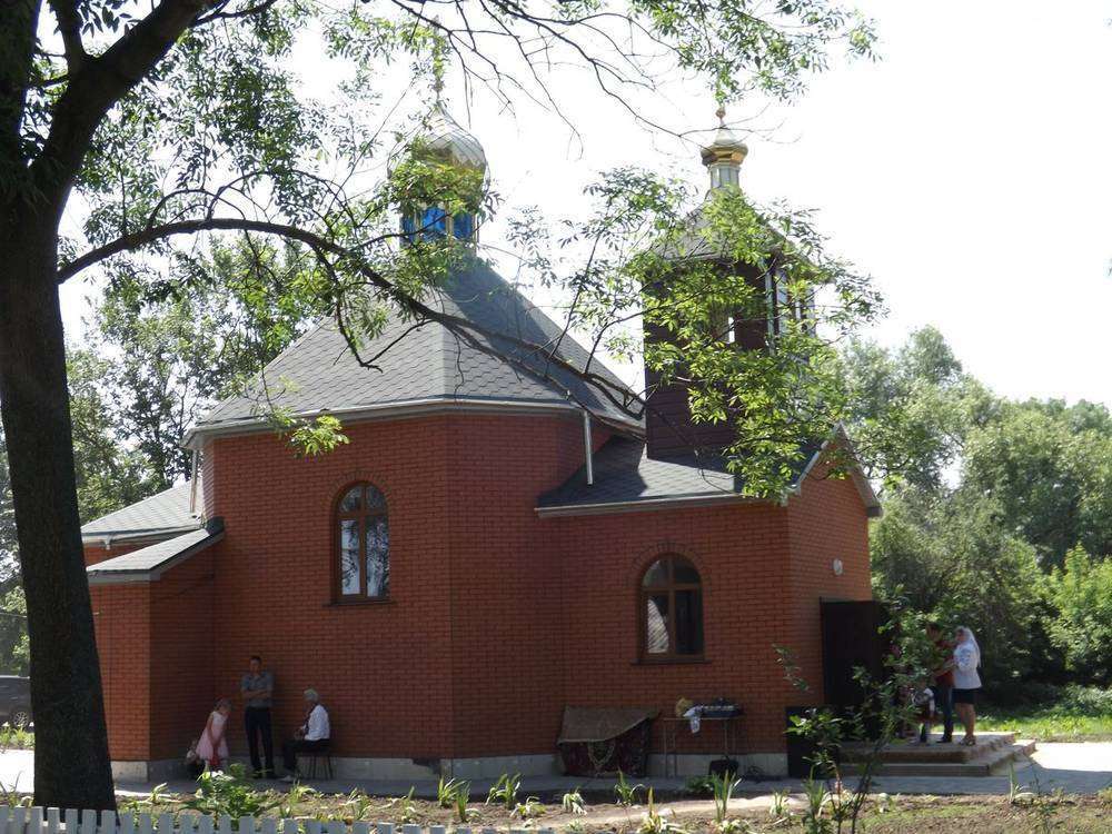 В невеликій Олександрівці на Вінниччині відкрили церкву, яку збудували вихідці села