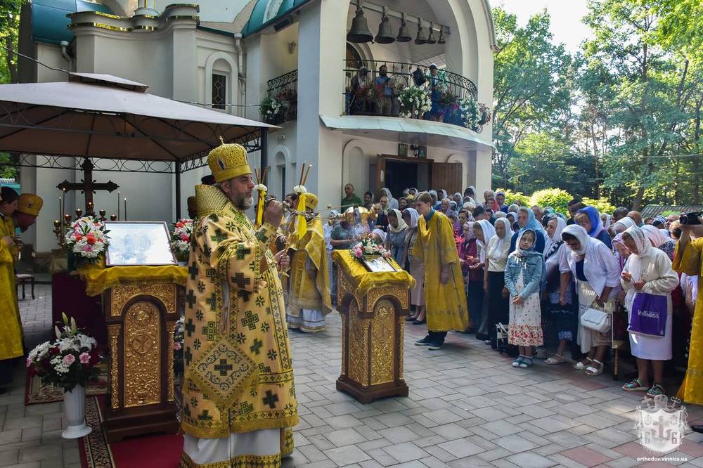 Вінничани відзначили престольне свято церкви на честь лікаря-чудотворця Луки Кримського – жертви сталінських репресій