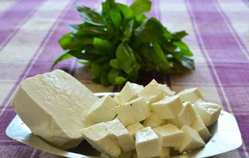 Індійський сир панір готують у Теплицькому районі
