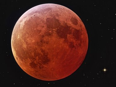Найдовше повне місячне затемнення 21-го століття відбудеться 27 липня 2018 року