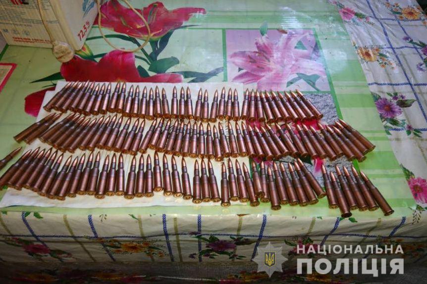 120 патронів до кулемета знайшли у жительки Липовецького району