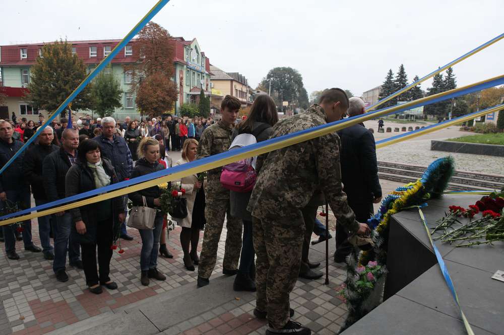 Чому день захисника у Липовці знову святкують не разом міськрада та районна влада?  – запитували виборці (відео)