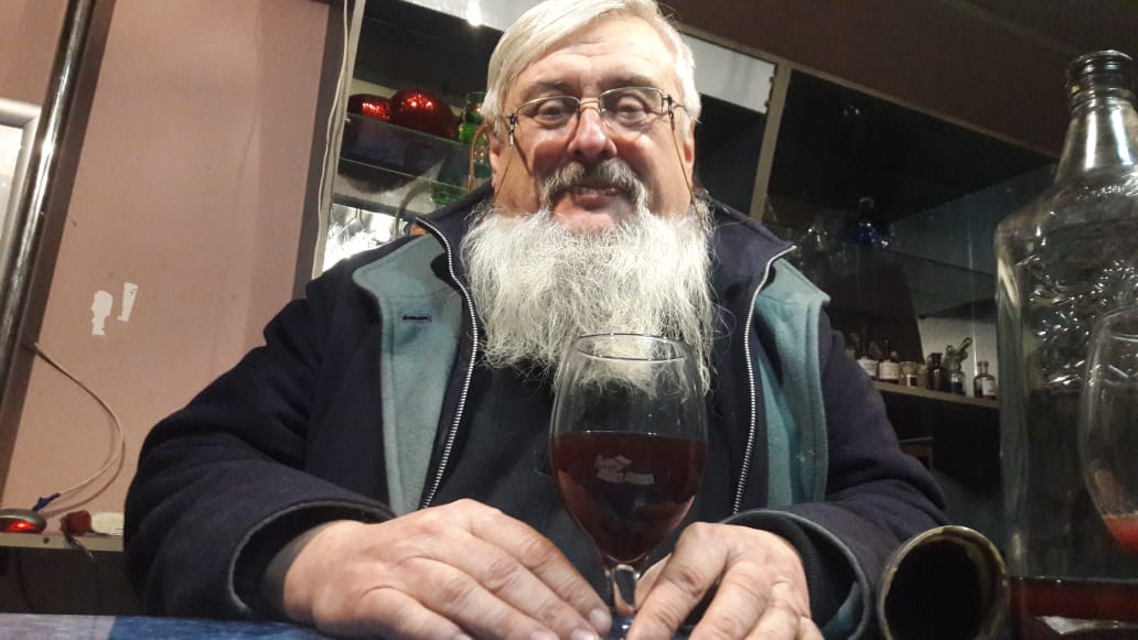 «Тільки в Цекинівці» – шалений коктейль вино + самогонка – Саша Шемет про смаки і дива фестивалю «Вино і Голубці» на Ямпільщині (відео)