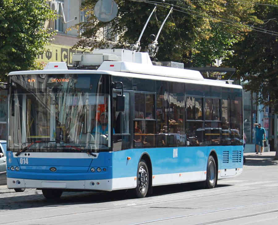 12-й, 13-й і 14-й тролебуси у Вінниці сьогодні замінять на автобуси через ремонт дороги