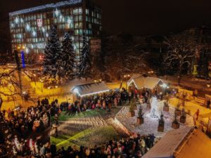 Святий Миколай у Вінниці відкрив свою резиденцію… А діти міста отримали 54 тисячі солодких подарунків