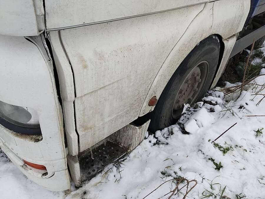 Рятувальники Вінниччини визволяли автівки зі снігу