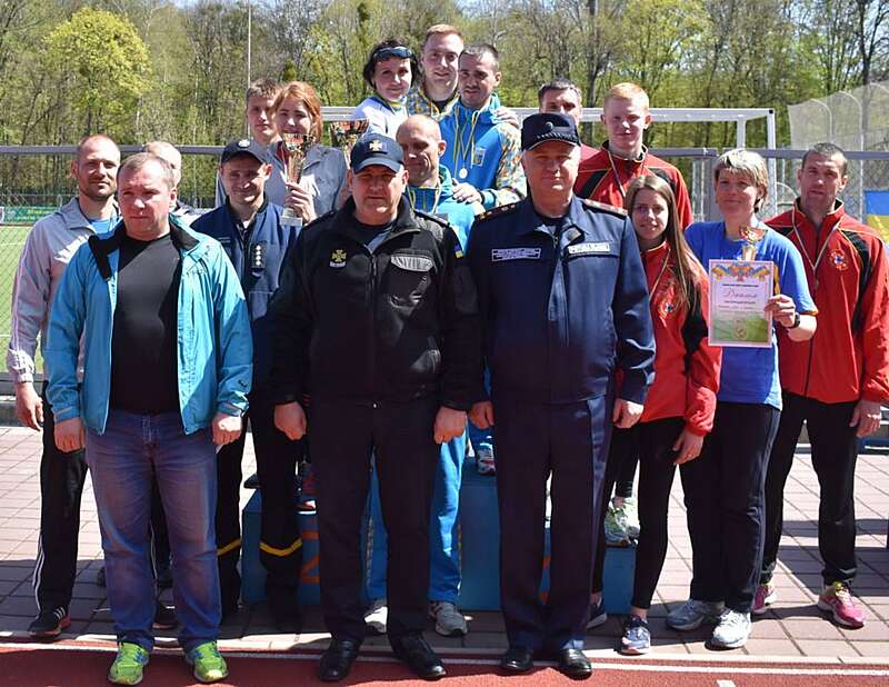 Вінницькі рятувальники третій рік поспіль перемогли на чемпіонаті з поліатлону