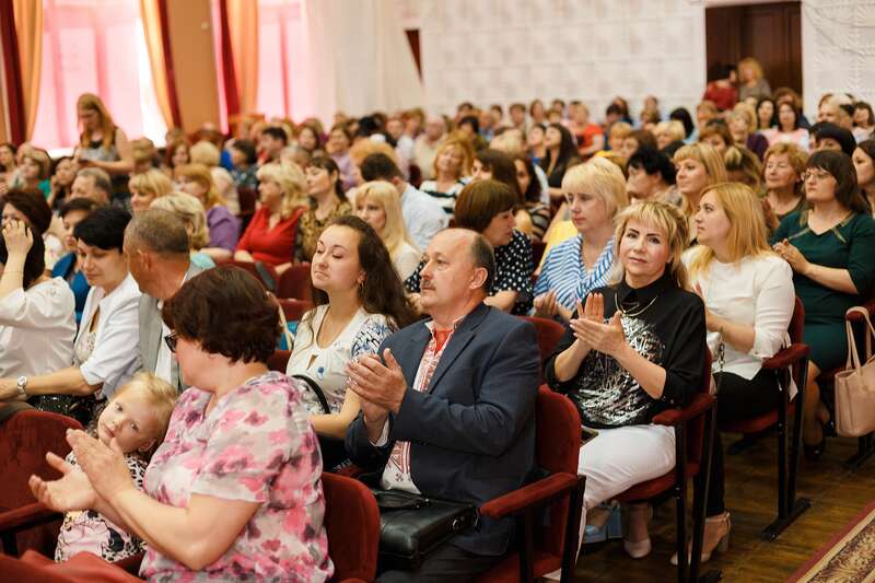 Хто серед переможців конкурсу педагогів «Подільська Вікторія»?