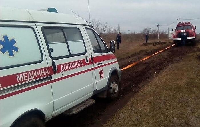 Мурованокуриловецькі “надзвичайники” допомогли медикам