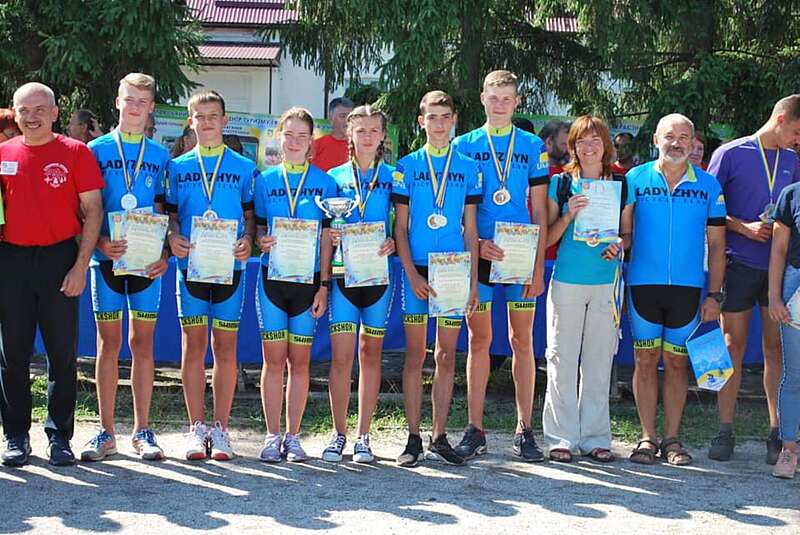 Абсолютними чемпіонами України з велотуризму стали жителі Ладижина
