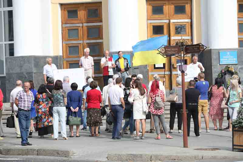 Проти губернатора Скальського виступив вінницький Майдан і запропонував свої 6 кандидатур