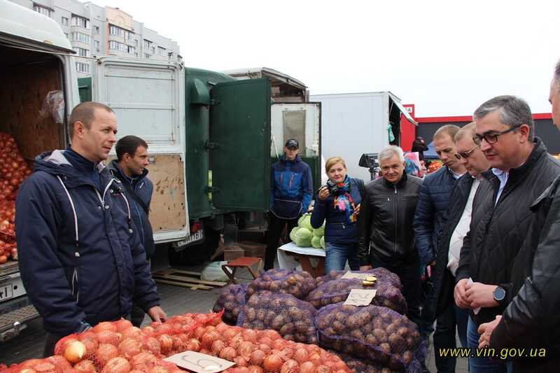 13-гривневу картоплю на ярмарку у Вінниці городяни не розкупили… Які були ціни в «червону суботу»? (ОНОВЛЕНО) (відео)