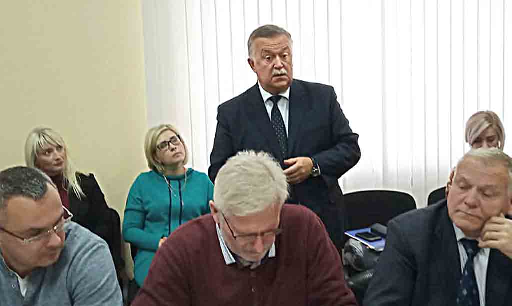Через скандал у Плискові та Немирові вже друга комісія підтримала пропозицію звільнити Буняка та Івасюка