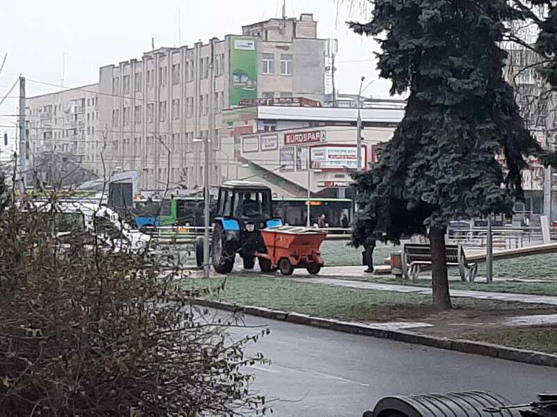 100 вінничан у травмпунктах і 29 ДТП по області – наслідки ожеледиці та роботи комунальників шокують! (відео)