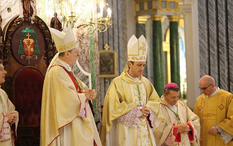 Наймолодший католицький єпископ світу народився на Шаргородщині