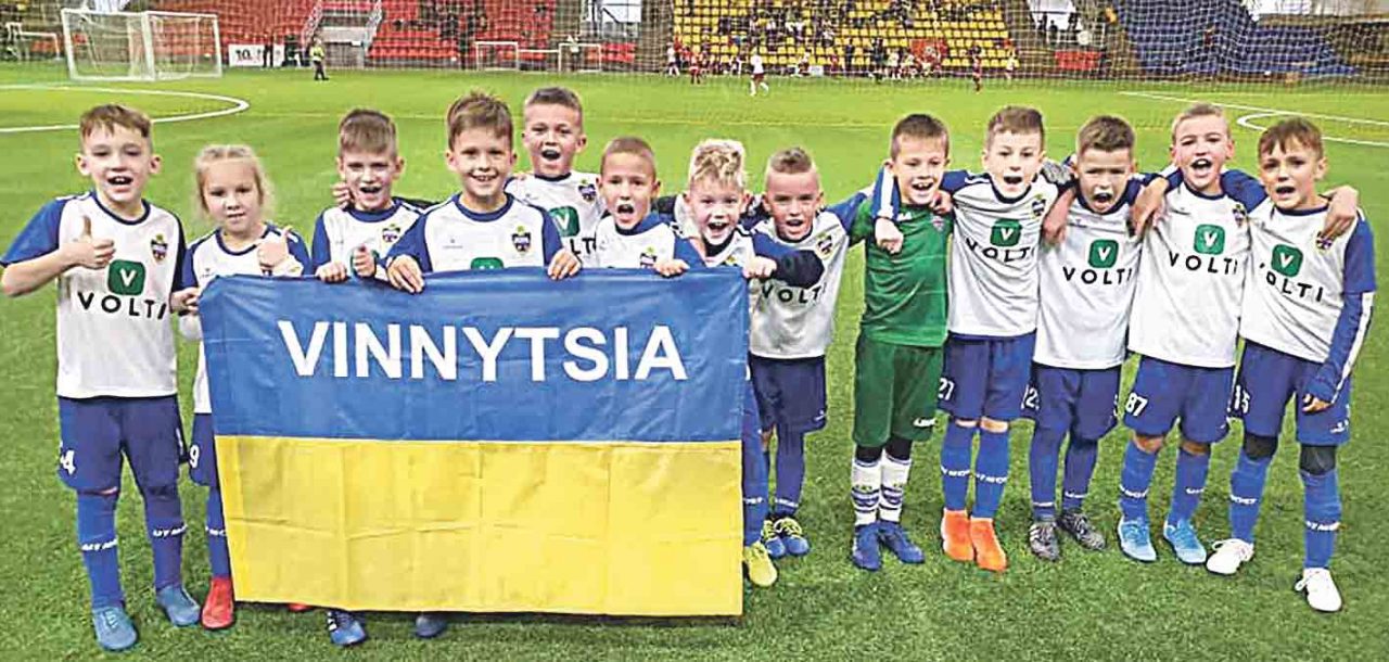Наші футболісти вибороли «бронзу» у Литві. Разом із хлопцями у вінницькій команді грала одна дівчина