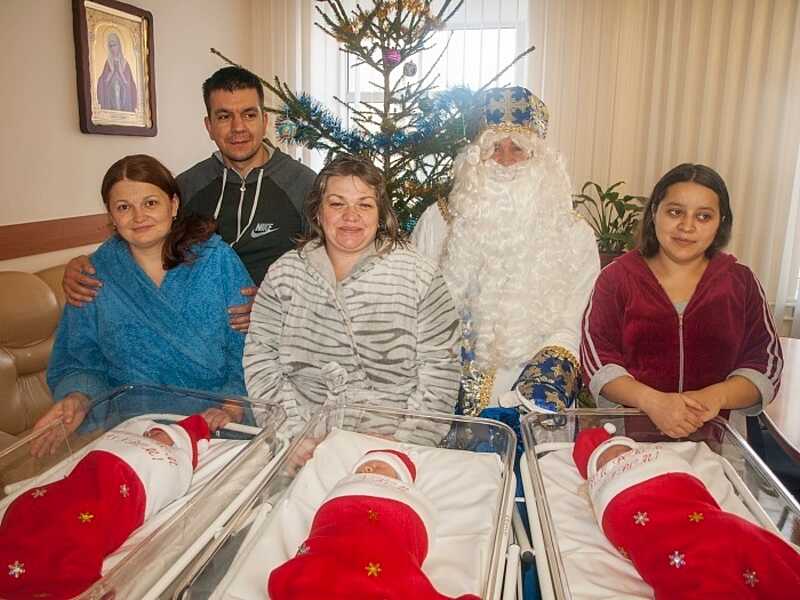 У новорічні чобітки вдягнули новонароджених у Калинівській лікарні