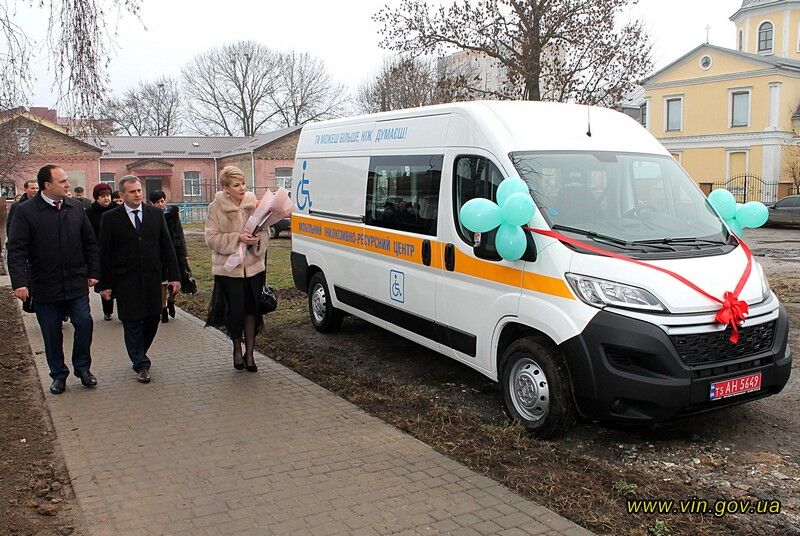 Шість мобільних інклюзивно-ресурсних центрів на Вінниччині придбані за державні кошти