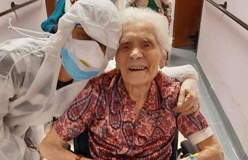 В Італії від COVID-19 одужала 104-річна жінка