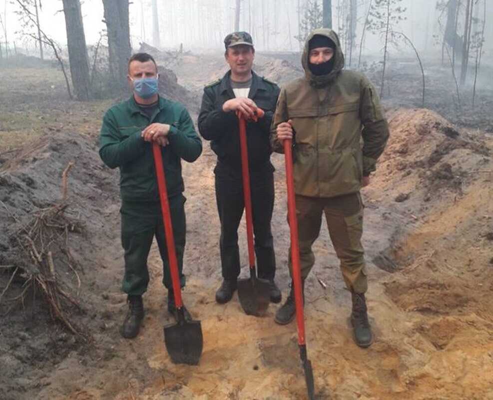 40 вінницьких лісників повернулися з Житомирських палаючих зон. Чи варто боятися подібного на Вінниччині?