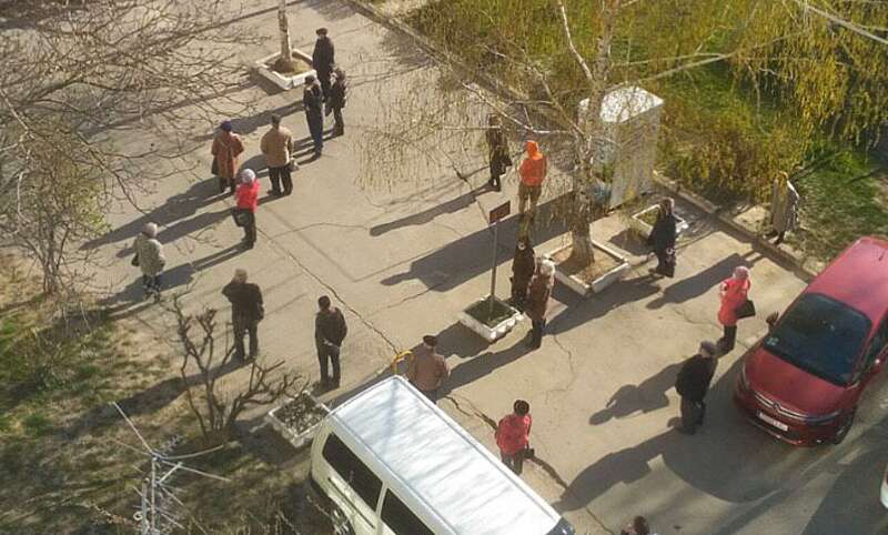 Уже 13 квітня біля міських «ЖЕКів» вибудувались черги з жителів Вінниці