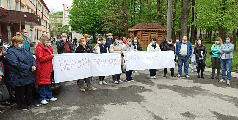 11 мільярдів на зарплати лікарям хоче шукати Радуцький, що продав маски у Китай