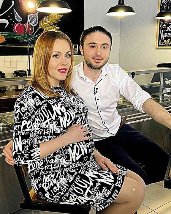 Вінничанин Тарас Тополя зізнається, що третю вагітність своєї дружини напророчив сам