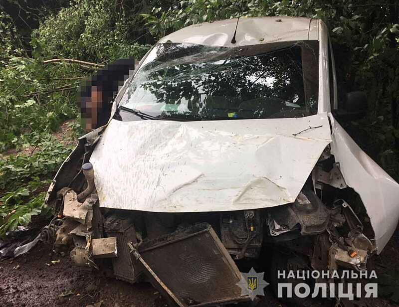 Смертельна автотроща сталася у Тростянецькому районі. Поліція встановлює обставини