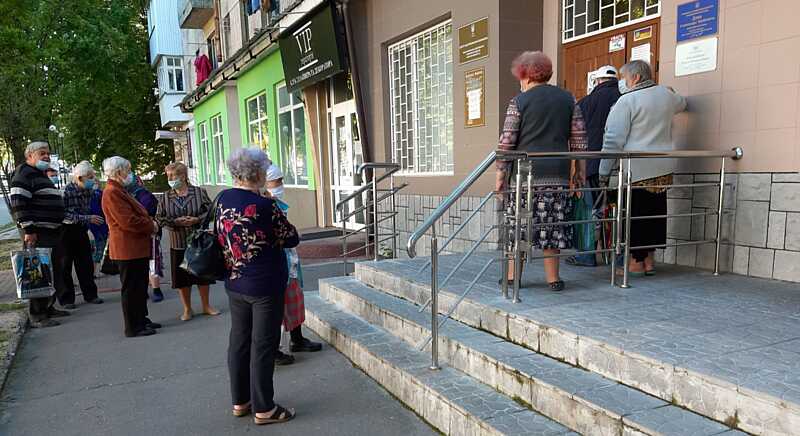 У Вінниці знову довжелезні черги до ЖЕК