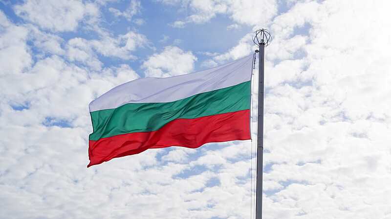 Болгарія змінила правила в’їзду для українців: пускатимуть з негативним ПЛР-тестом