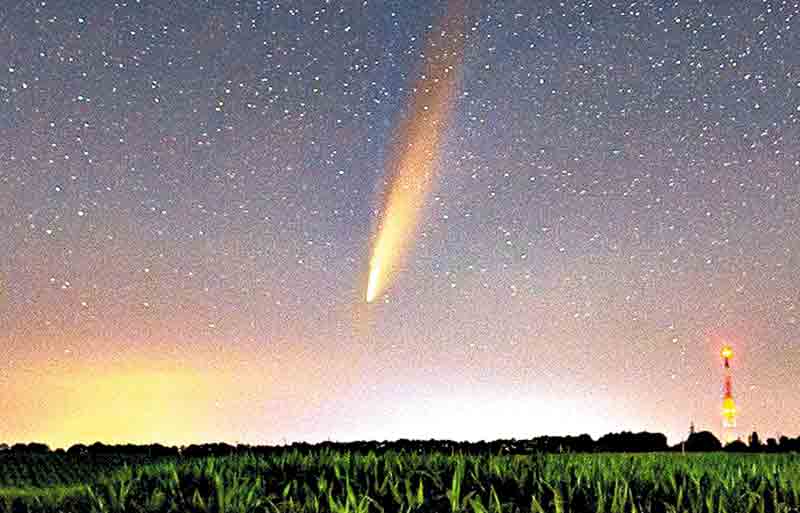 Унікальну комету сфотографувала наша читачка з Піщанки. Наступного разу вона пролітатиме через 6800 років