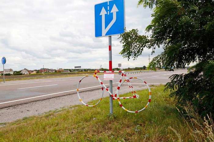 У Калинівці встановили пам’ятний знак загиблим велосипедистам. Цього року 4-ро загиблих… 