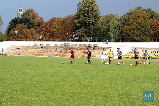На реконструкції стадіону школи відмили кошти