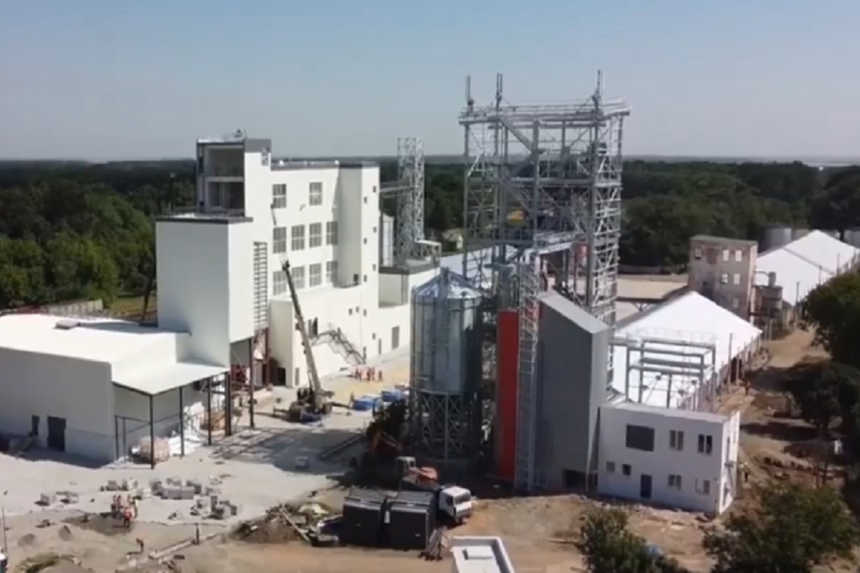Будівництво заводу в Тростянецькому районі підходить до завершення (відео)