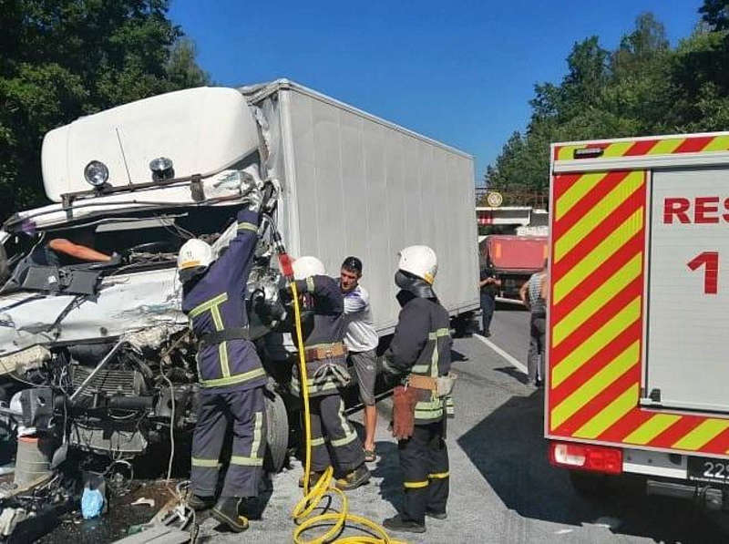 ДТП біля Могилів-Подільського: не розминулися дві вантажівки