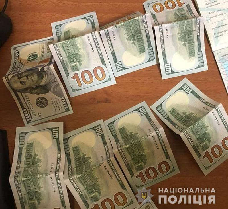 1000 доларів хабара пропонували прикордоннику за те, щоб впустив до України прочан з Ізраїлю