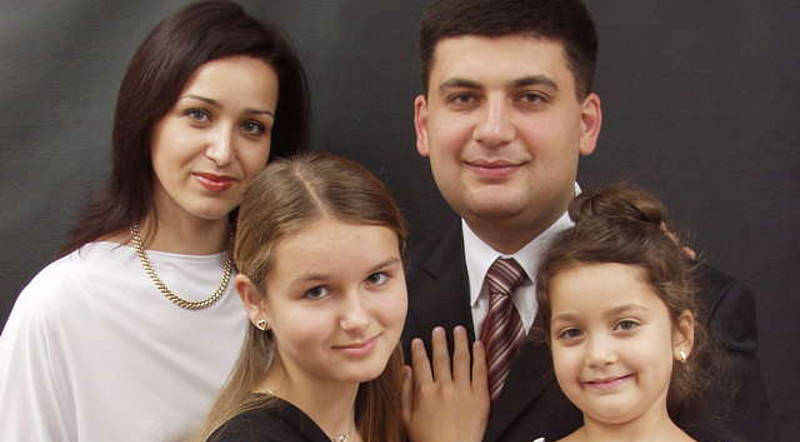 Дружина та син Володимира Гройсмана захворіли на коронавірус