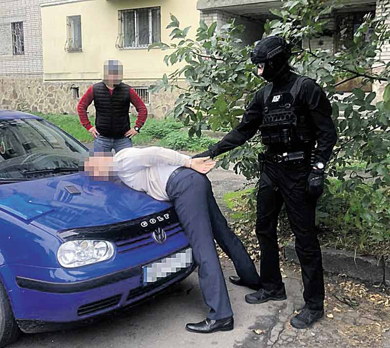 На хабарі затримали вінницького високопосадовця поліції (деталі)
