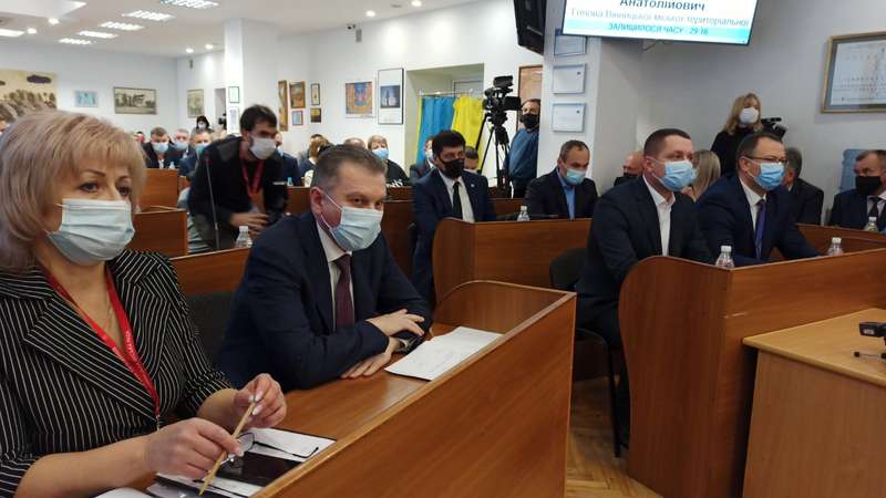 51 депутат прийшов на першу сесію міської ради у Вінниці (відео)