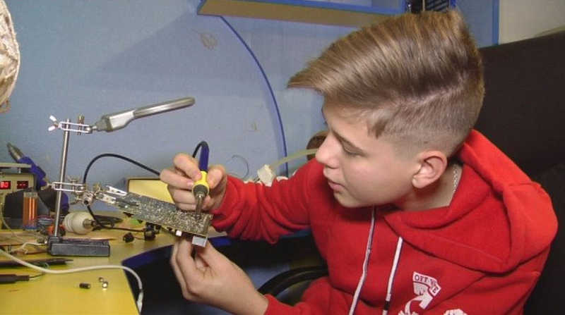 Лазерний промінь винайшов 15-річний Сашко з Вінниці