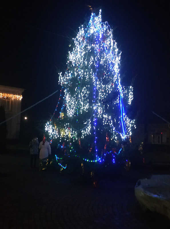 На День святого Миколая у Крижополі урочисто відкрили ялинку