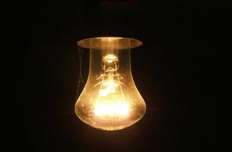 Боргами за світло обурені люди на Оратівщині