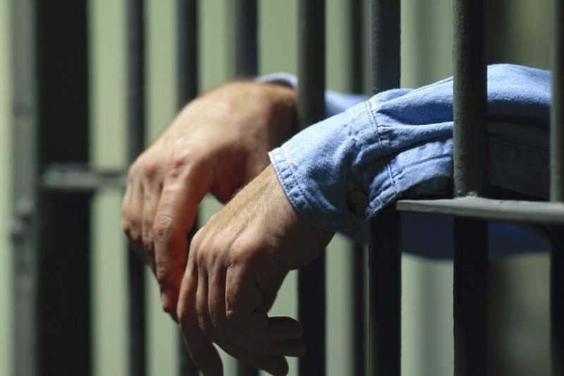 Сім років в’язниці отримав чоловік за розбещення малолітніх