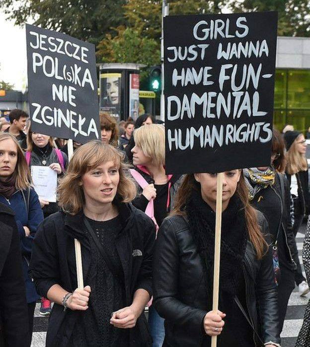 Заборона абортів у Польщі  вже набрала чинності